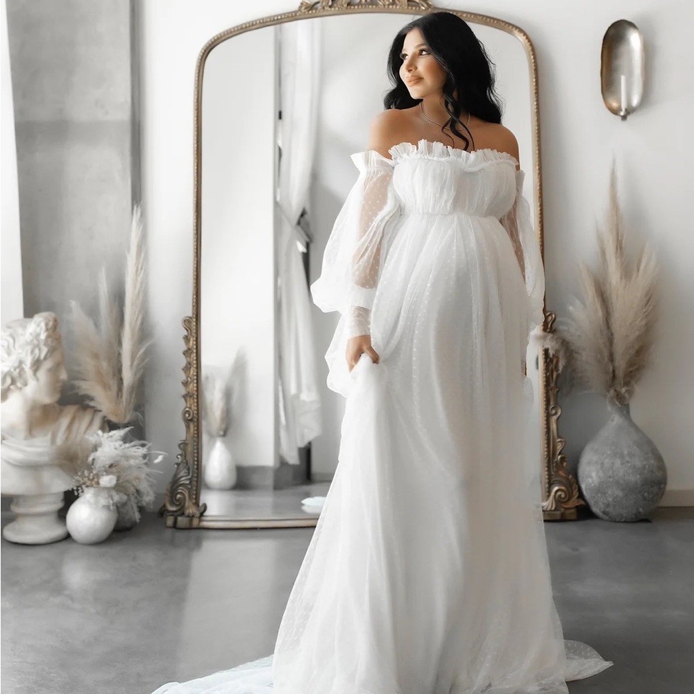 Anyuta Couture Grace Gown Size Large in White.